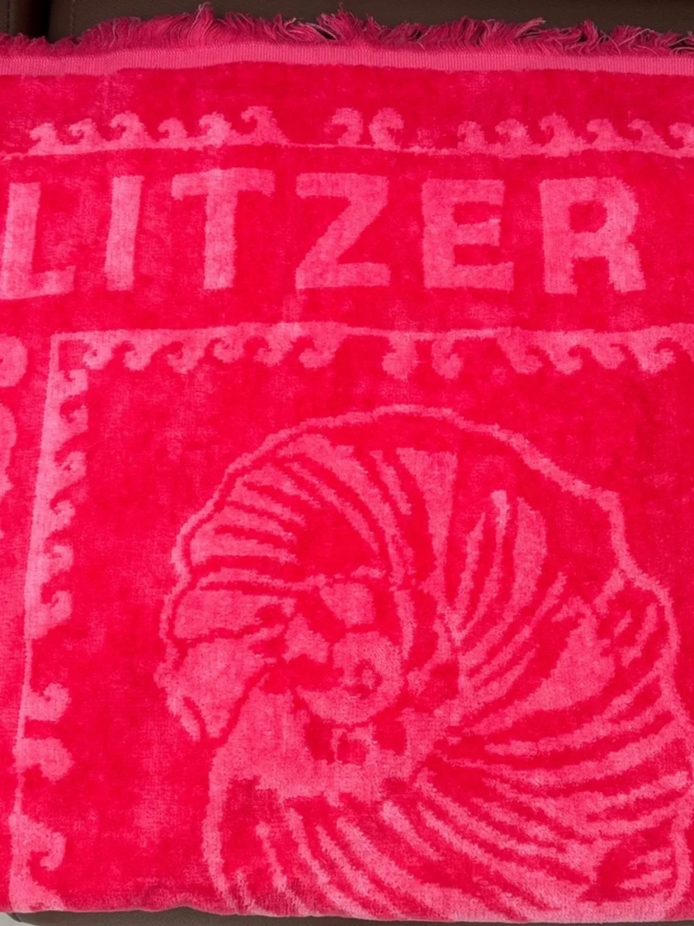 Lilly Pulitzer Bright Paradise Punch Cotton Pink Logo Towel